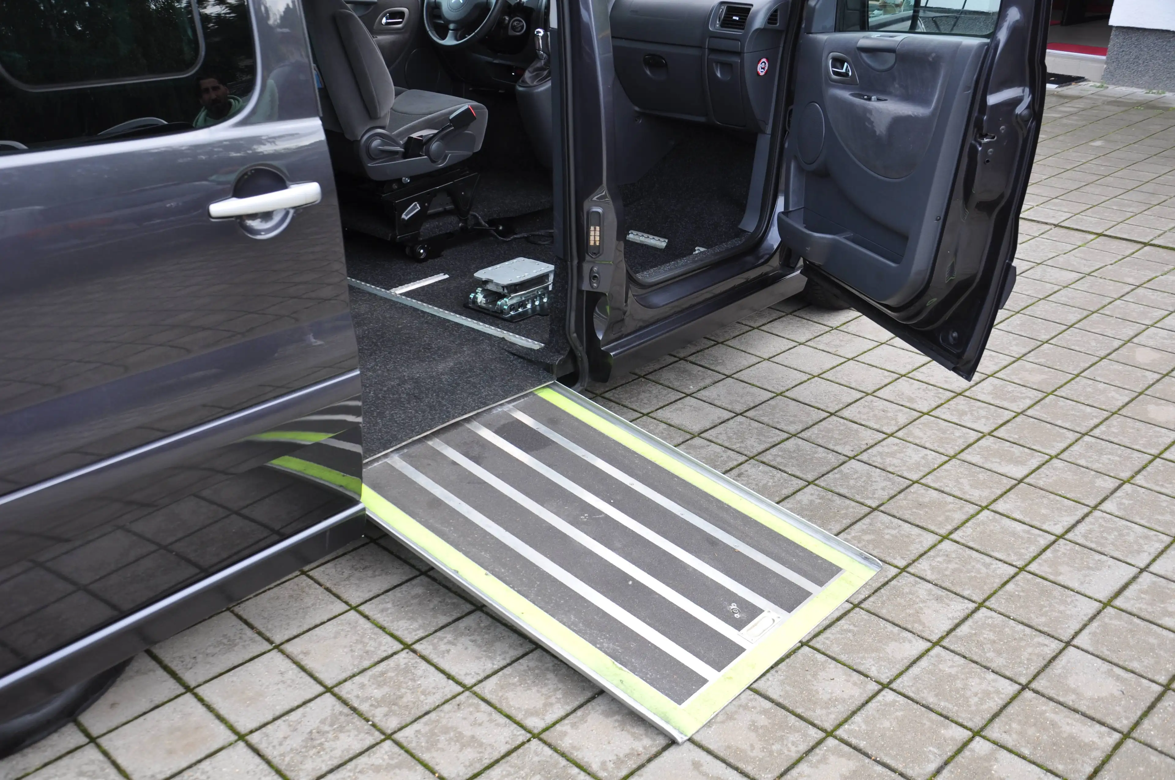 Citroen Jumpy HDi 165Multispace PARAVAN UMBAU BEHINDERTEHNGERECHT — photo 9