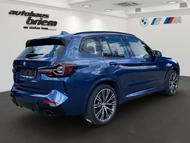 BMW X3 M view 3