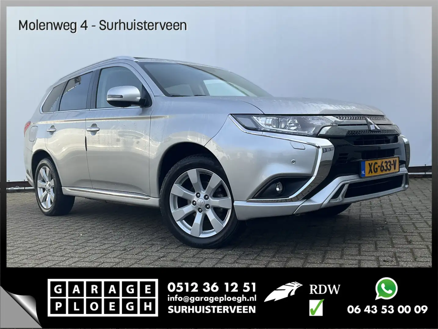 Mitsubishi Outlander 2.4 PHEV LederSport Panodak Camera Carplay Trekhaa Grijs - 1