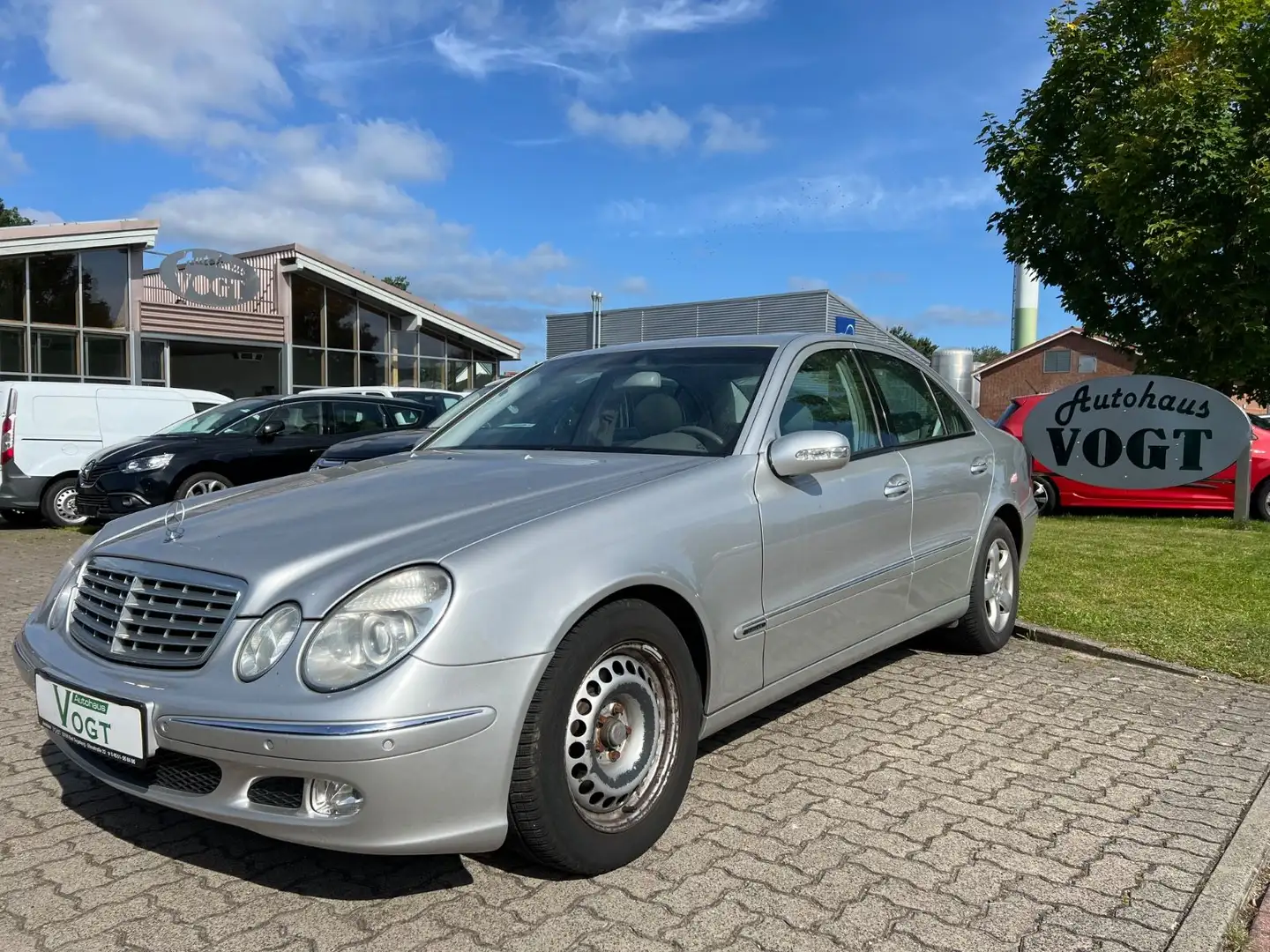 Mercedes-Benz E 320 ELEGANCE Серебристый - 1