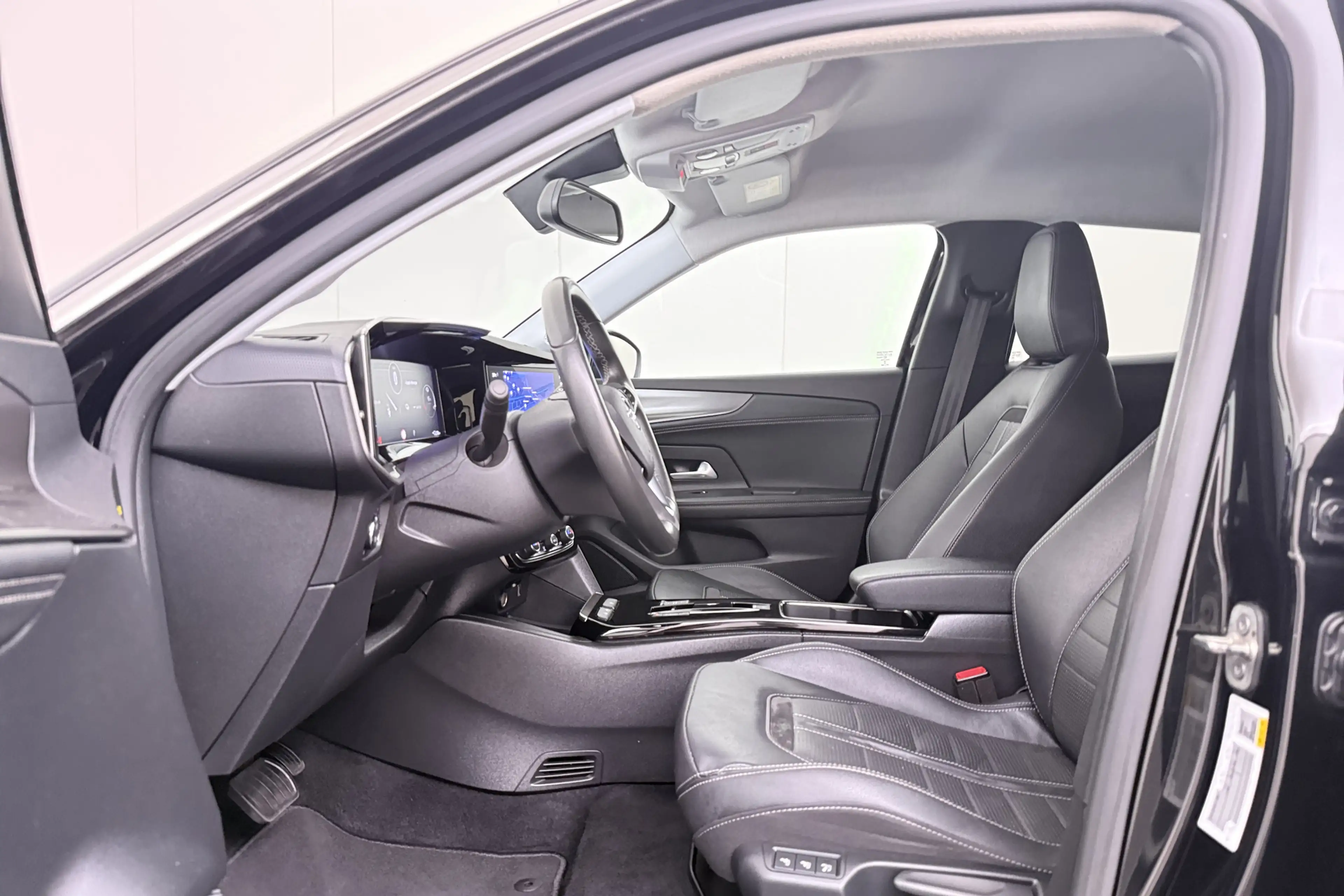 Opel Mokka-E Luxury+ 50-kWh 11kw Warmtepomp Leder Massage Adapt — photo 10