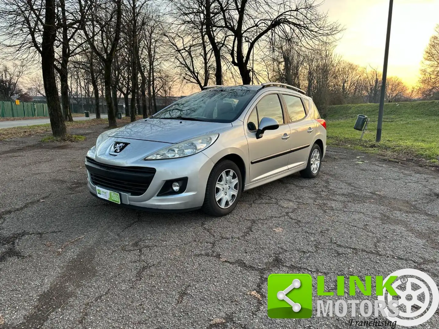 Peugeot 207 1.4 8V 75CV SW Energie ECO GPL Argent - 1