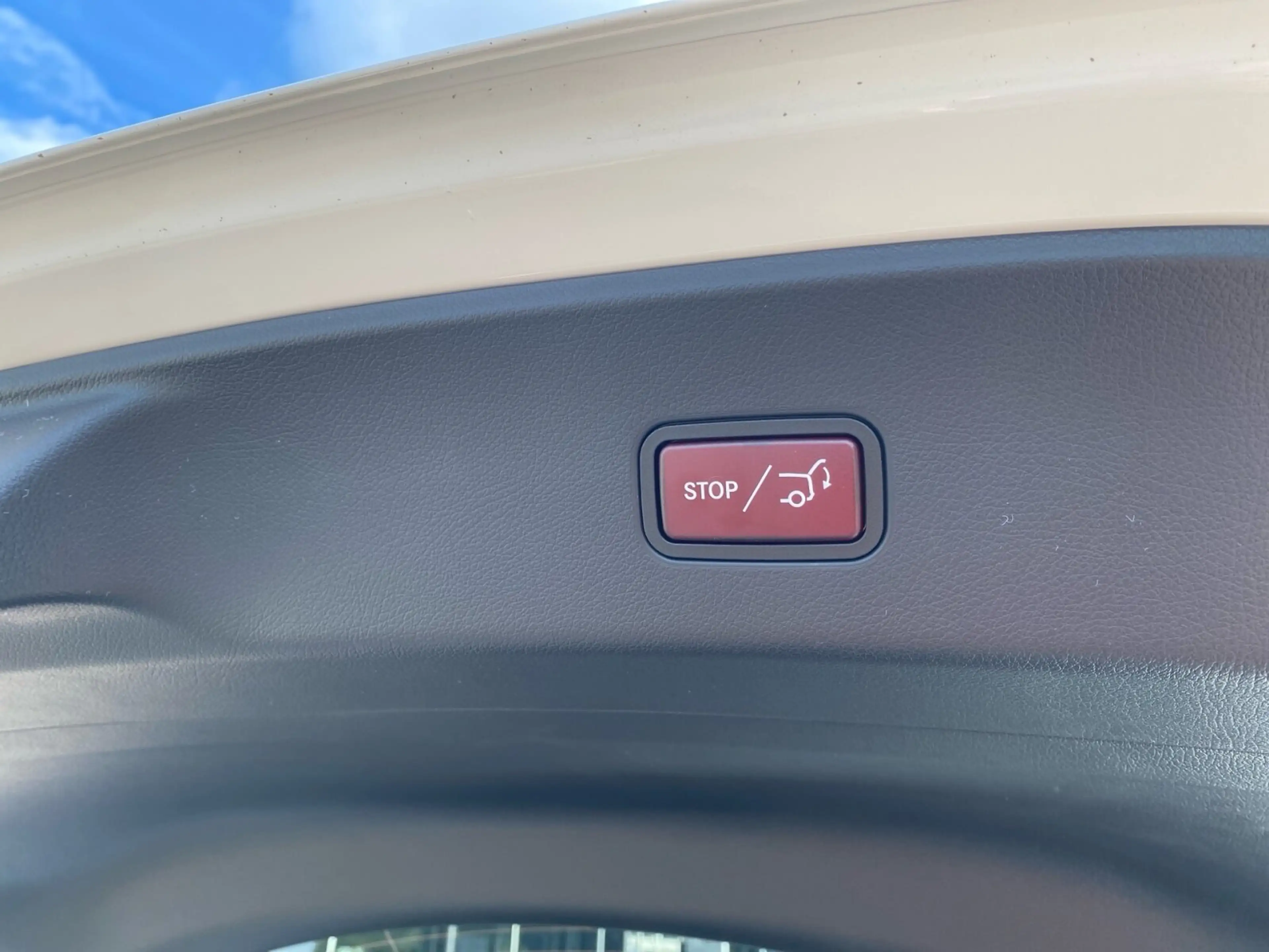 Mercedes-Benz GLC 200 GLC 200 4M Coupé AMG°WHITE/BEIGE°NIGHT°BURM°PANo — photo 13
