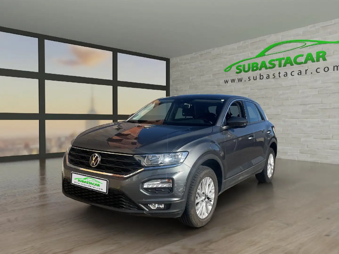 Volkswagen T-Roc 1.6TDI Edition Gris - 1
