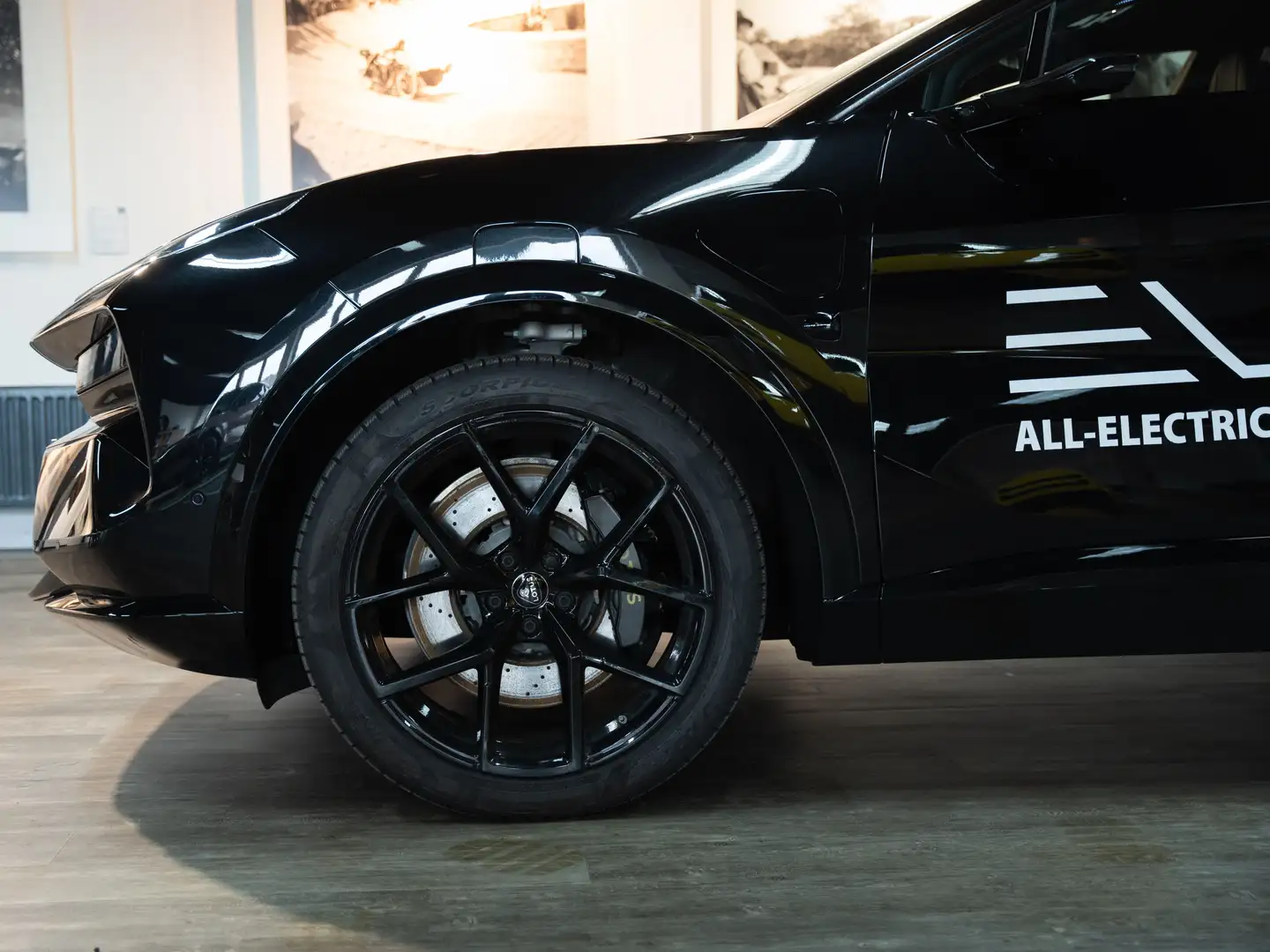 Lotus Eletre Eletre EDS 675 R Schwarz - 2