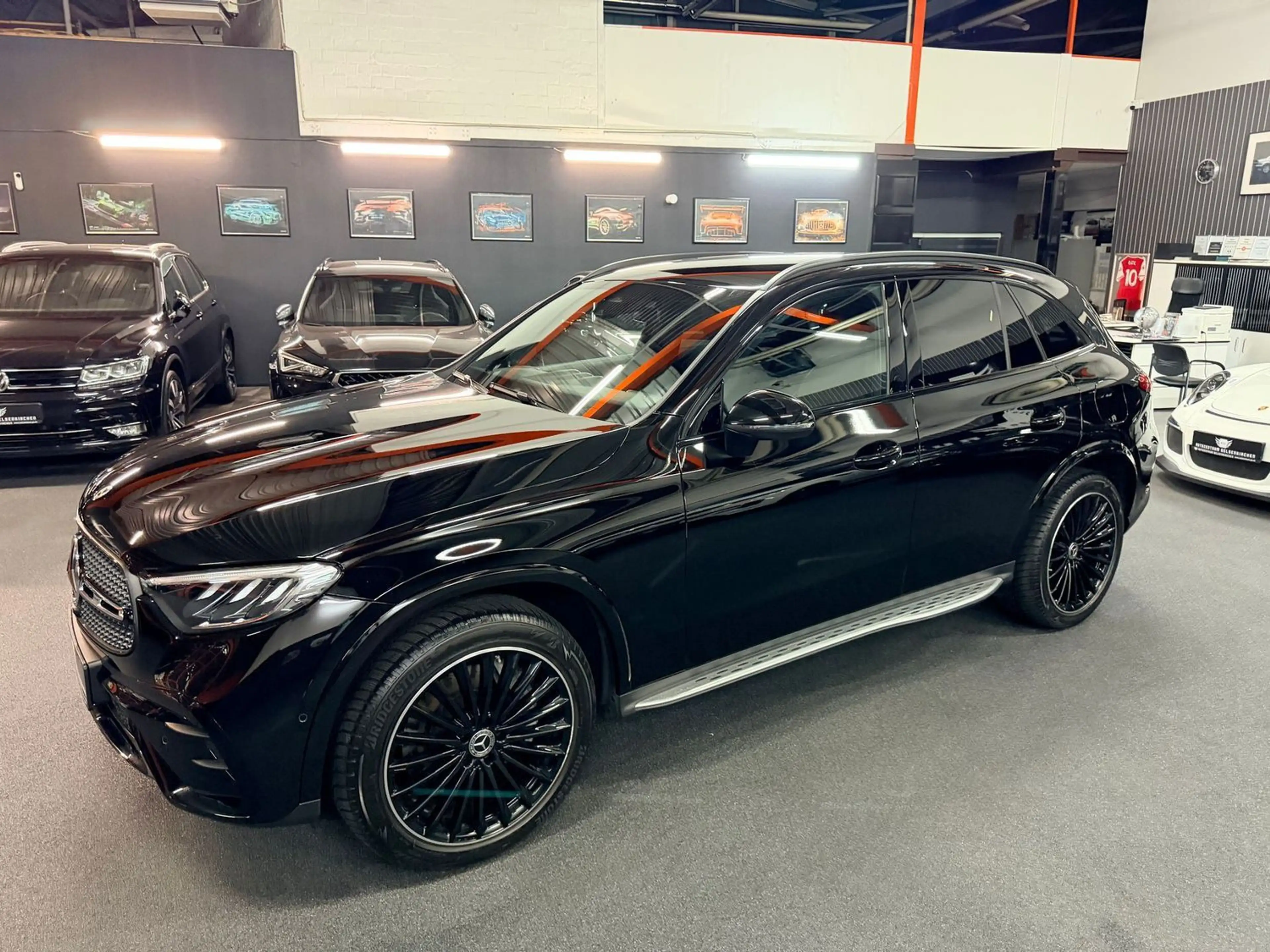 Mercedes-Benz GLC 300 e 4M AMG DISTR/LED/TOTW/MEMORY/20" — photo 3