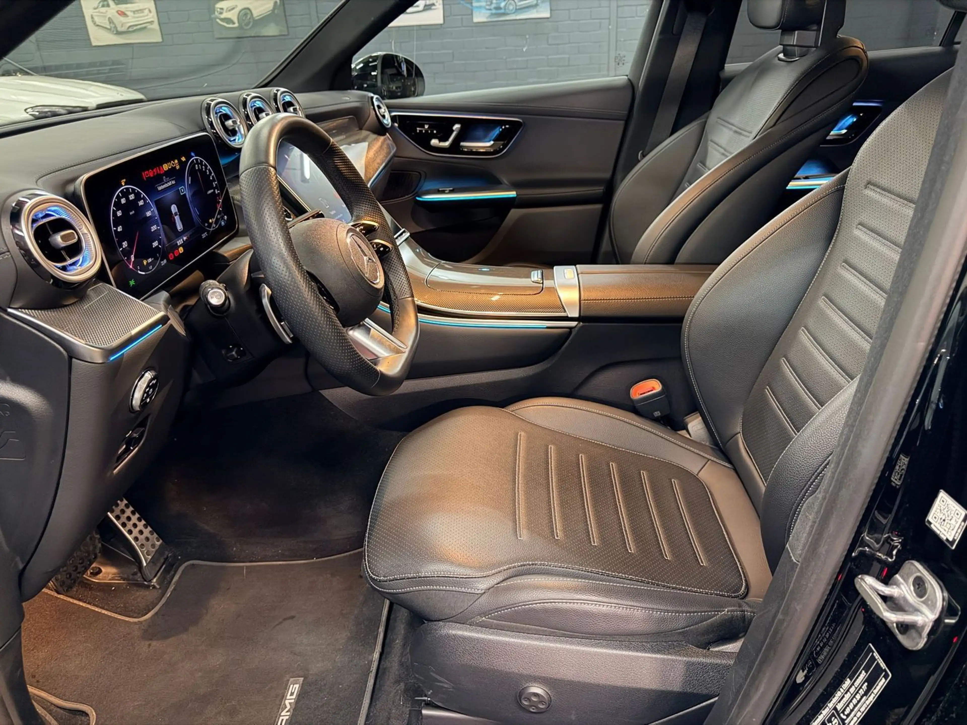 Mercedes-Benz GLC 300 e 4M AMG DISTR/LED/TOTW/MEMORY/20" — photo 13