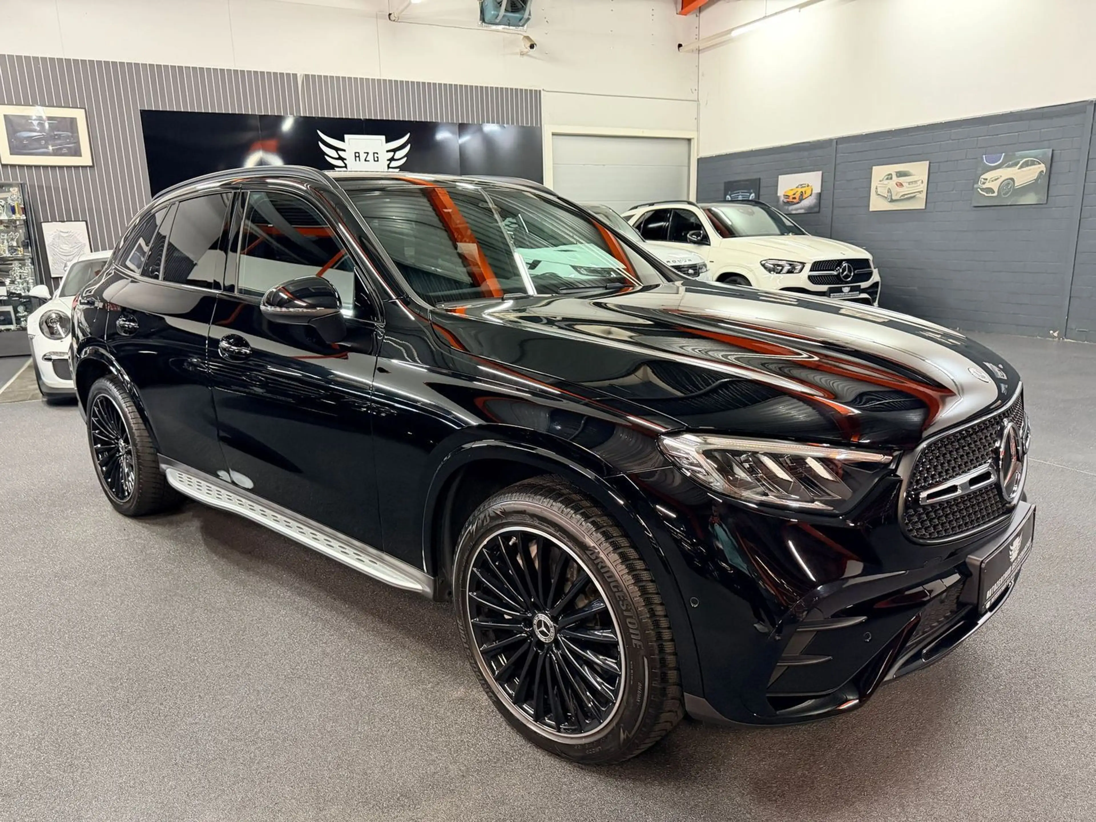 Mercedes-Benz GLC 300 e 4M AMG DISTR/LED/TOTW/MEMORY/20" — photo 5