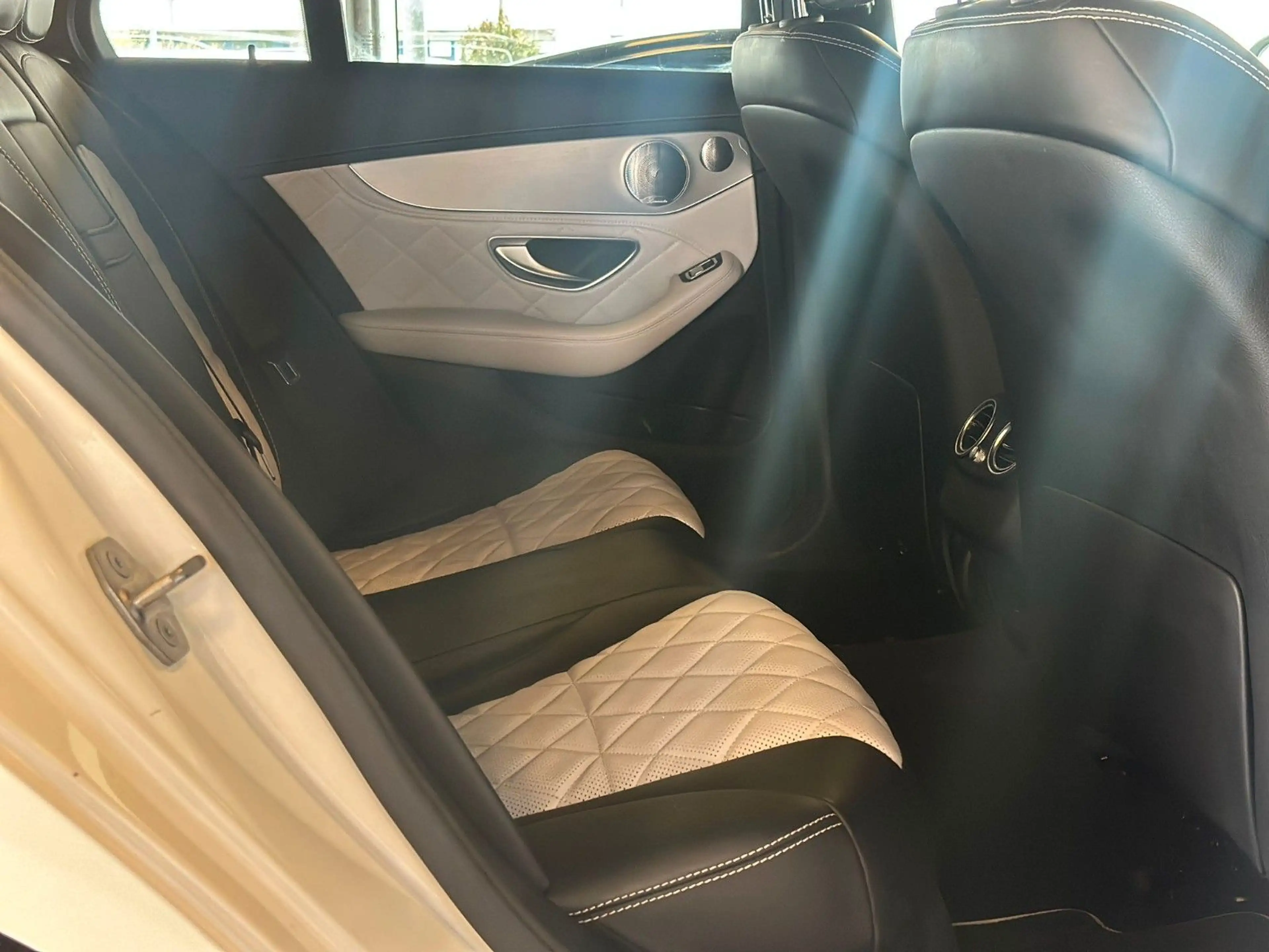 Mercedes-Benz C 350 e | Designo | Kamera | Memory | Avantgarde — photo 13