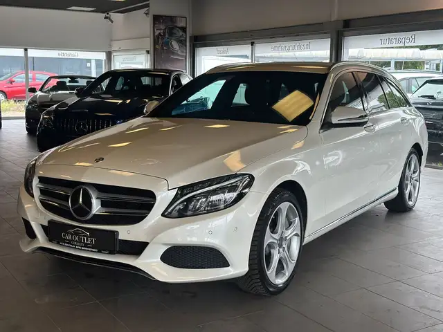 Mercedes-Benz C 350 e | Designo | Kamera | Memory | Avantgarde