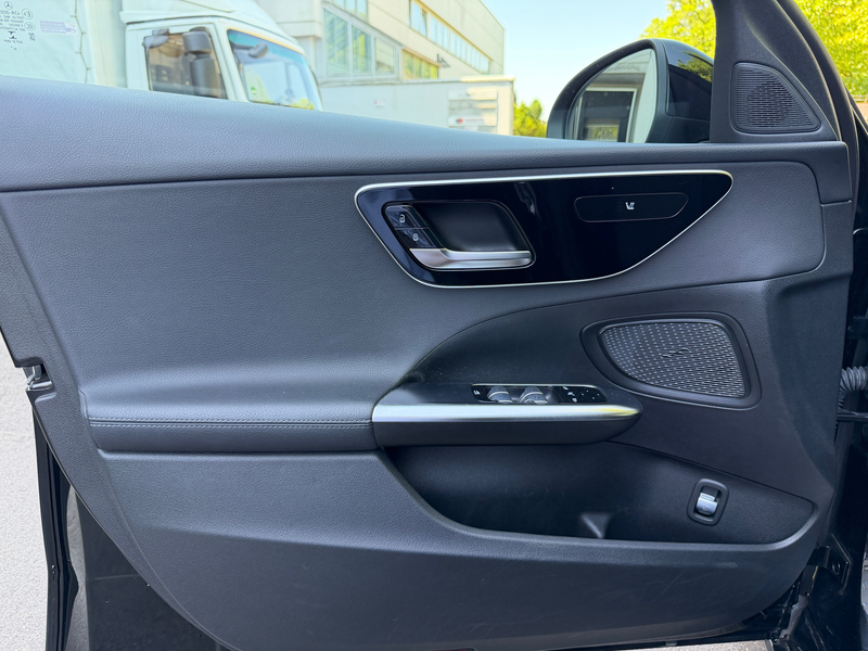 Mercedes-Benz C 220 D Avantgarde Night LED ACC Rü-Kamera AHK — photo 12