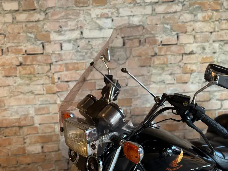 Honda VF 750 - foto 8