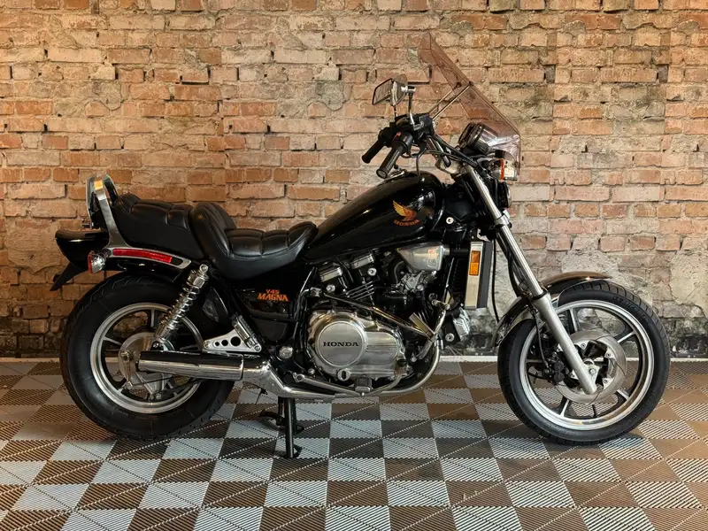 Honda VF 750 - foto 5