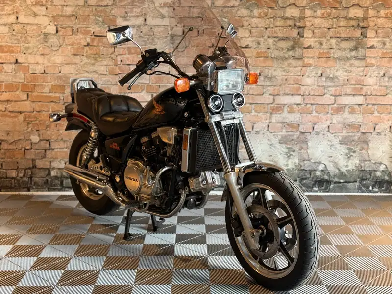 Honda VF 750 - foto 6