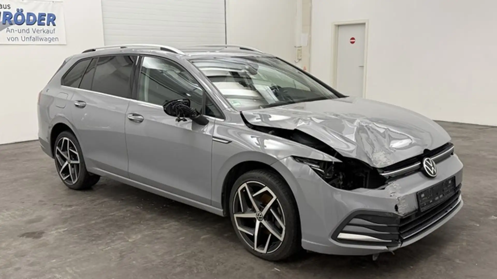 Volkswagen Golf Variant VIII 1.5 eTSI Style DSG *ACC*Memory Grau - 2