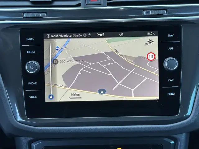 Volkswagen Tiguan view 18