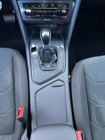 Volkswagen Tiguan view 17