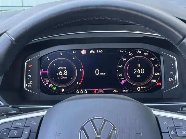 Volkswagen Tiguan view 14