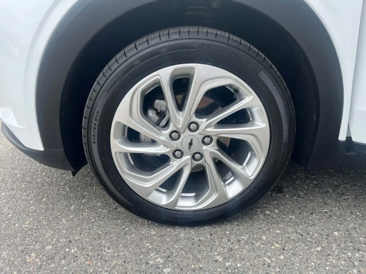 Chevrolet Bolt снимка Chevrolet Bolt