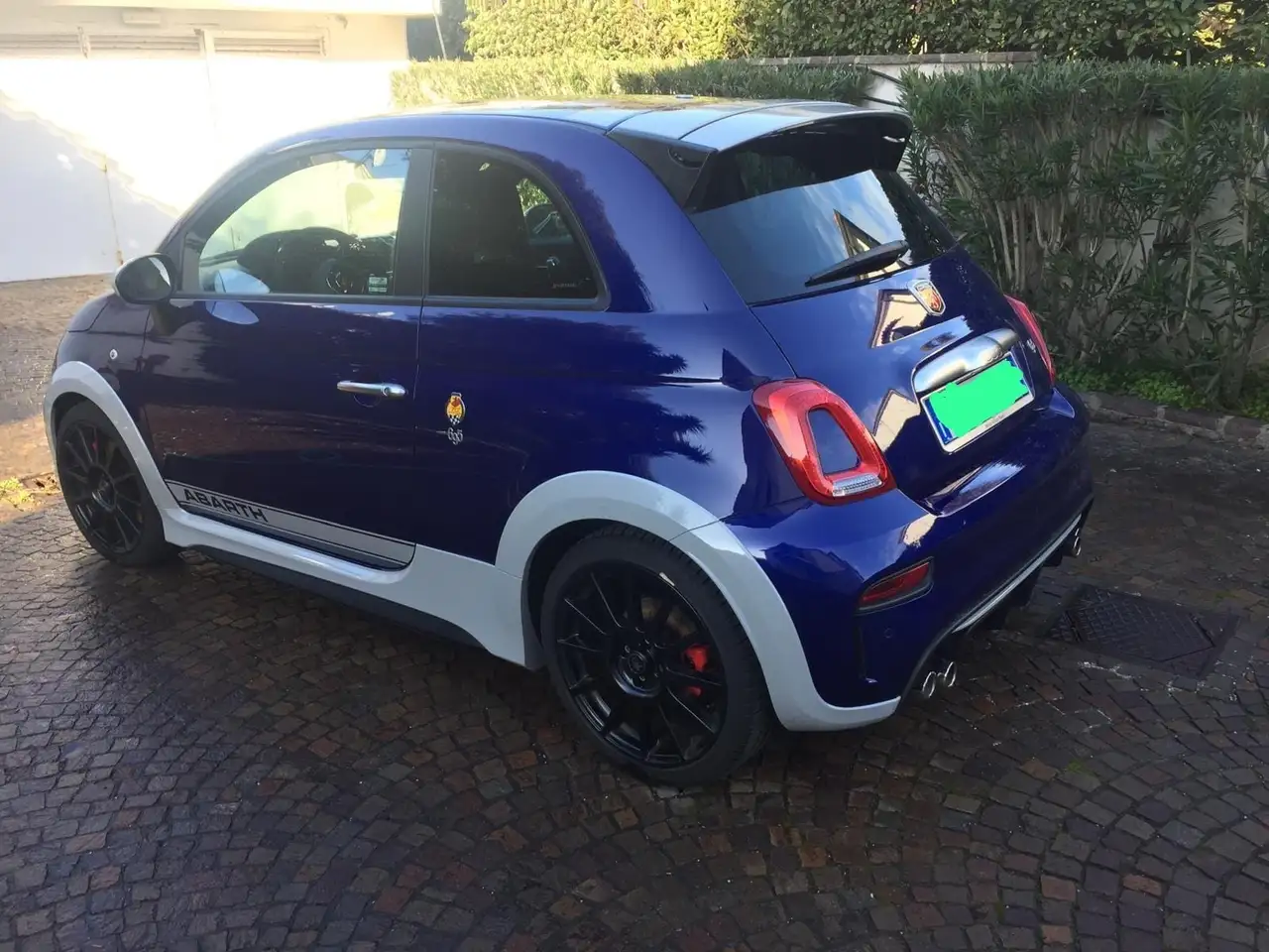 Abarth 695 2021
