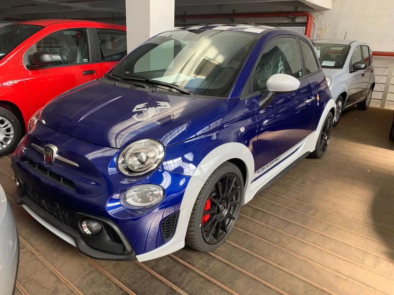 Abarth 695 2021