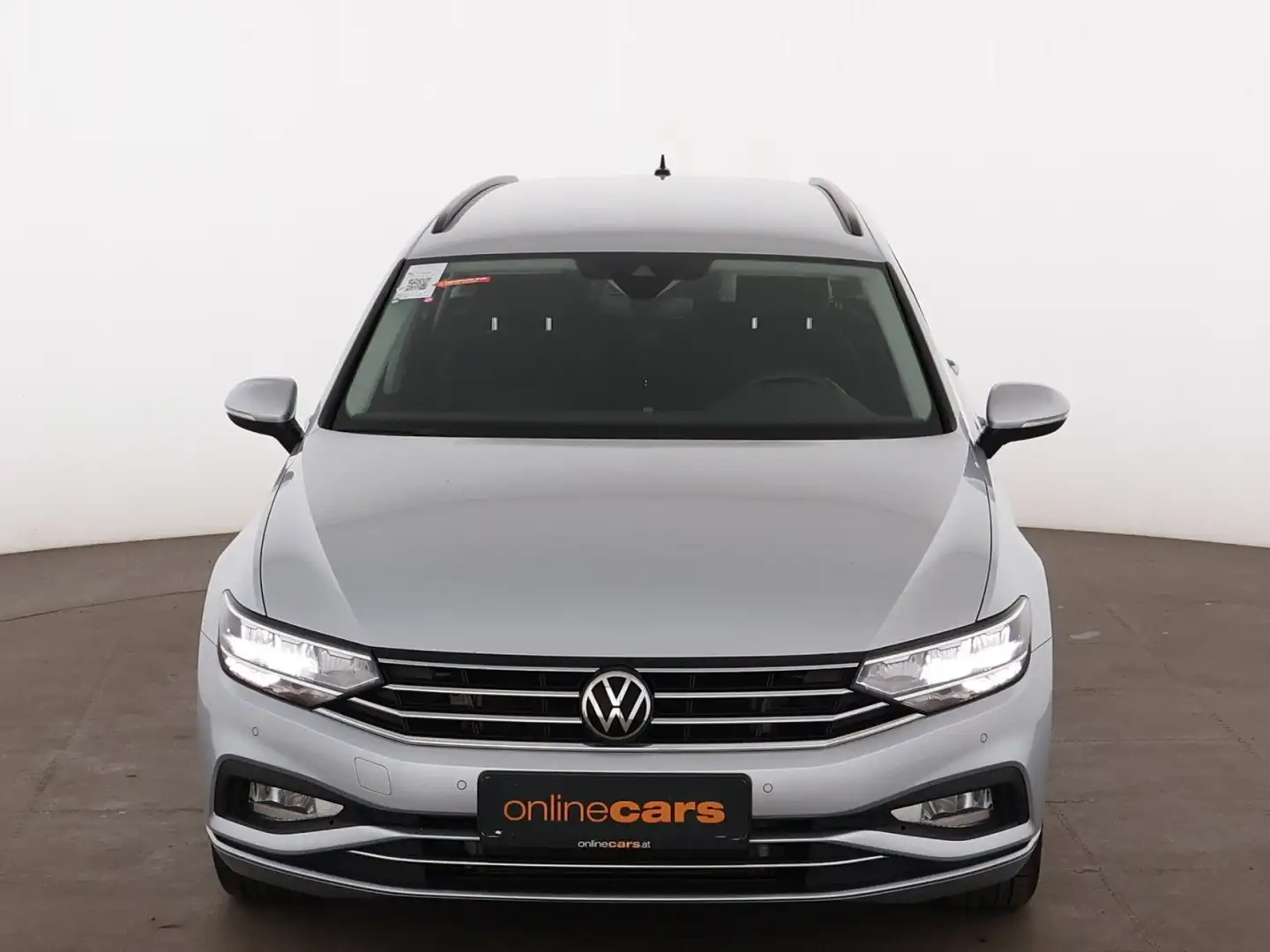 Volkswagen Passat Variant 2.0 TDI Business LED RADAR NAVI Silber - 2