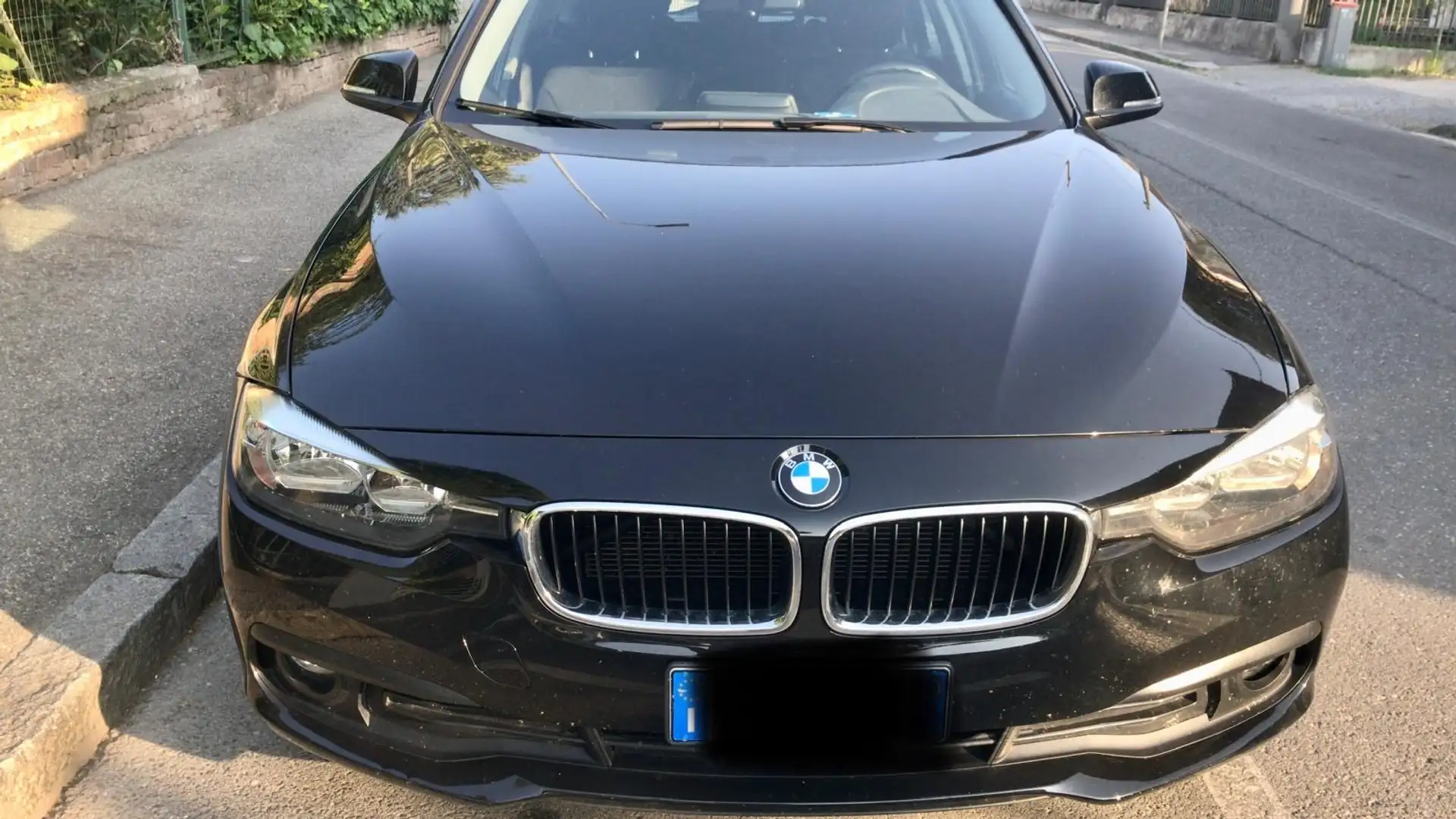 BMW 320 320d Touring - 1