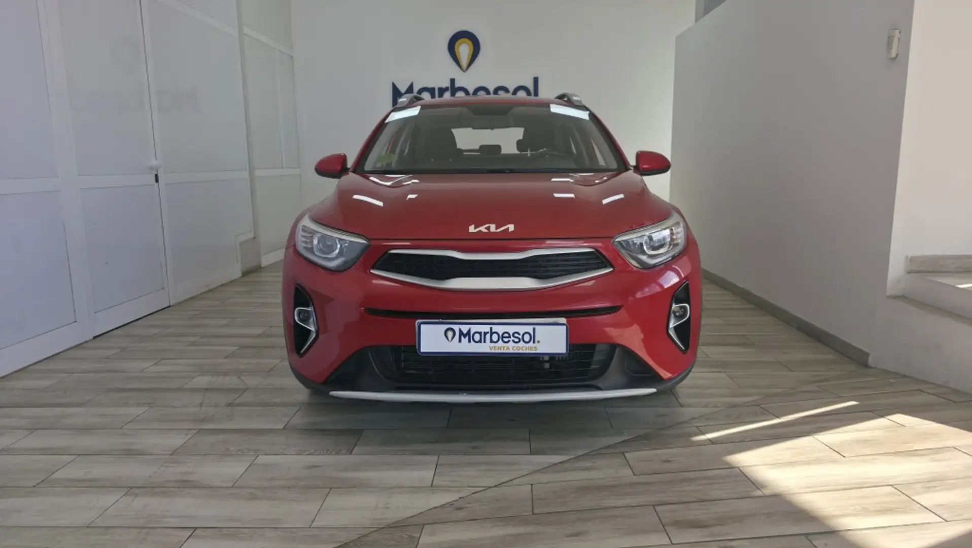 Kia Stonic 1.0 T-GDi MHEV Concept 100 Burdeos - 1