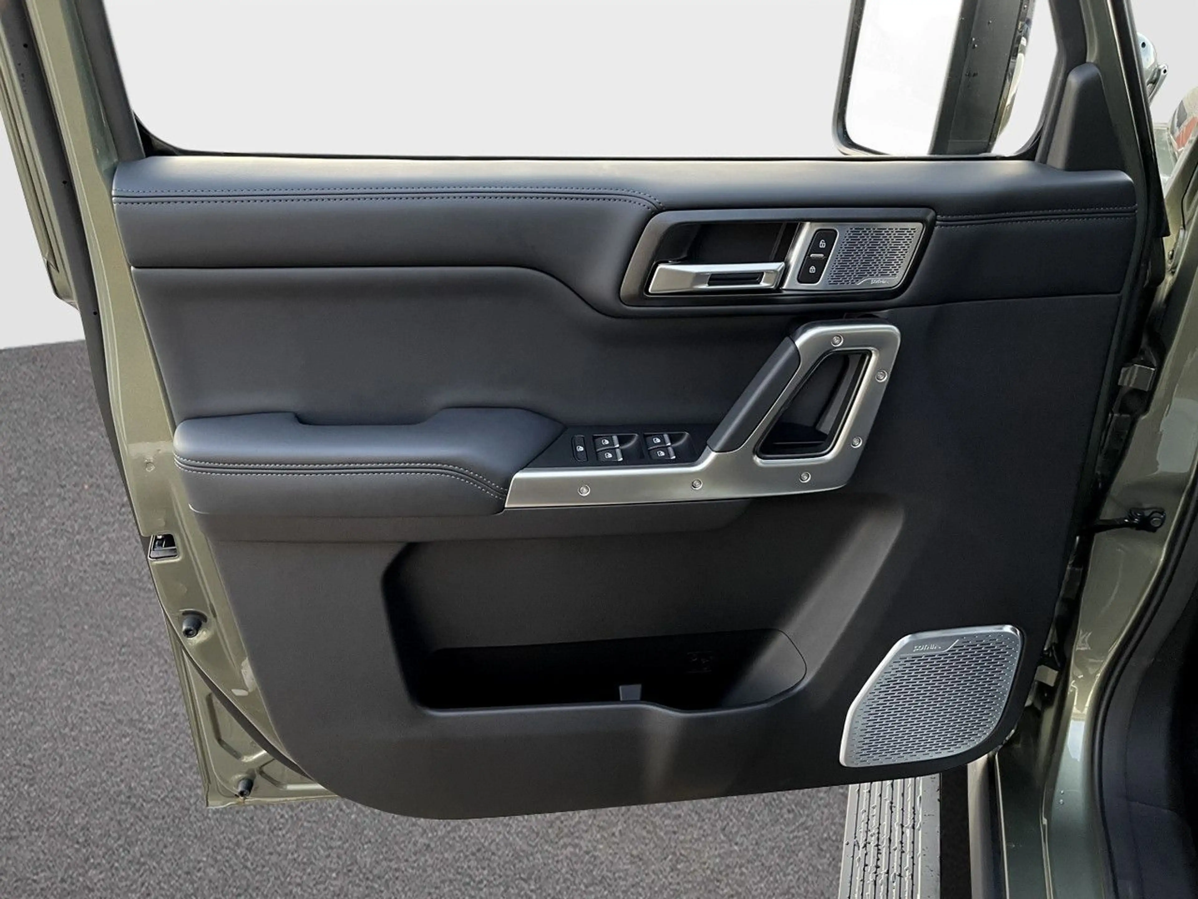 BAW 212 4WD Leder Led SHZ GlasD. Seilwinde Vorlauf3W — photo 10