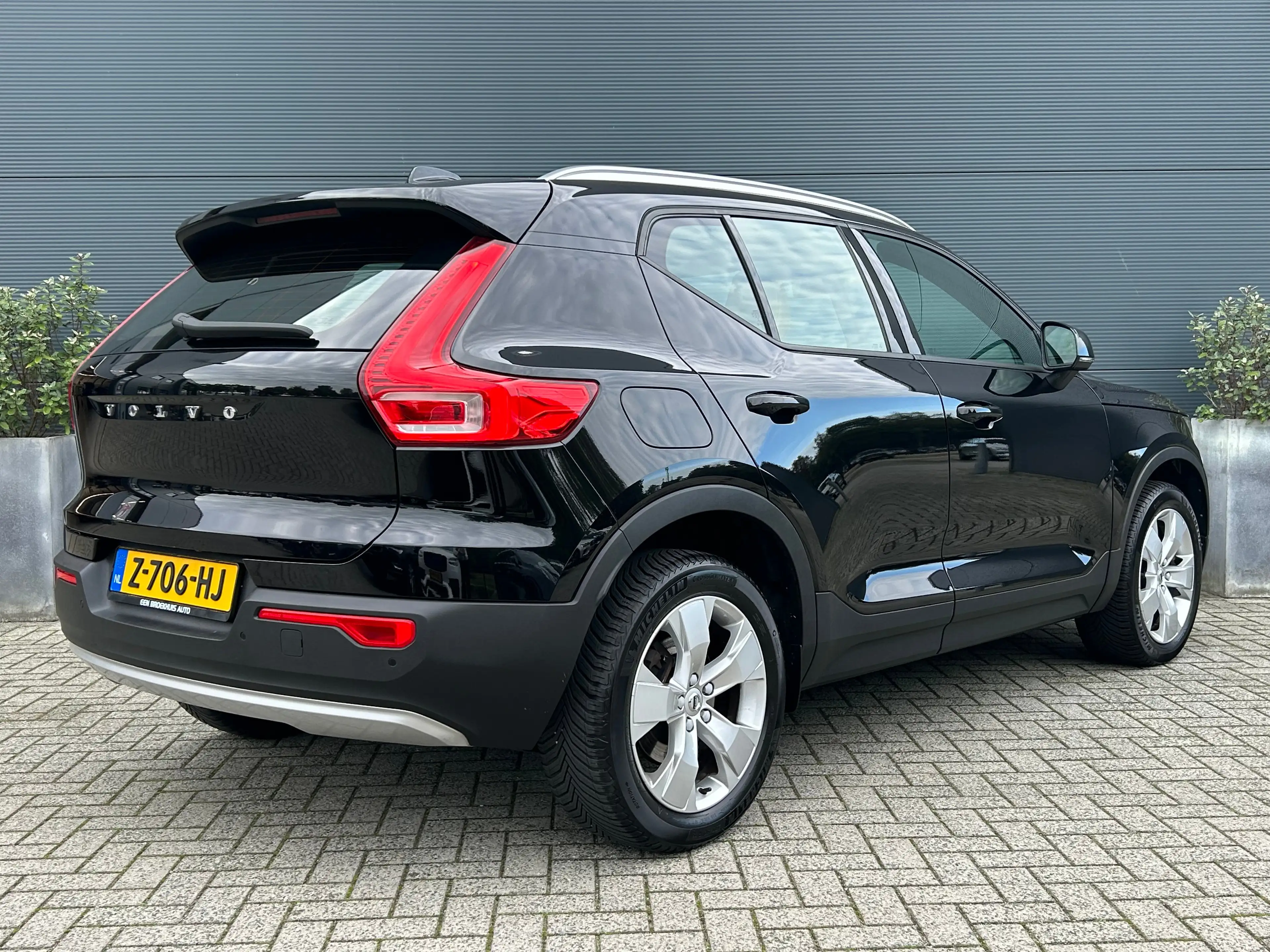 Volvo XC40 2.0 T4 Inscription | Panoramadak | Harman/Kardon | — photo 2
