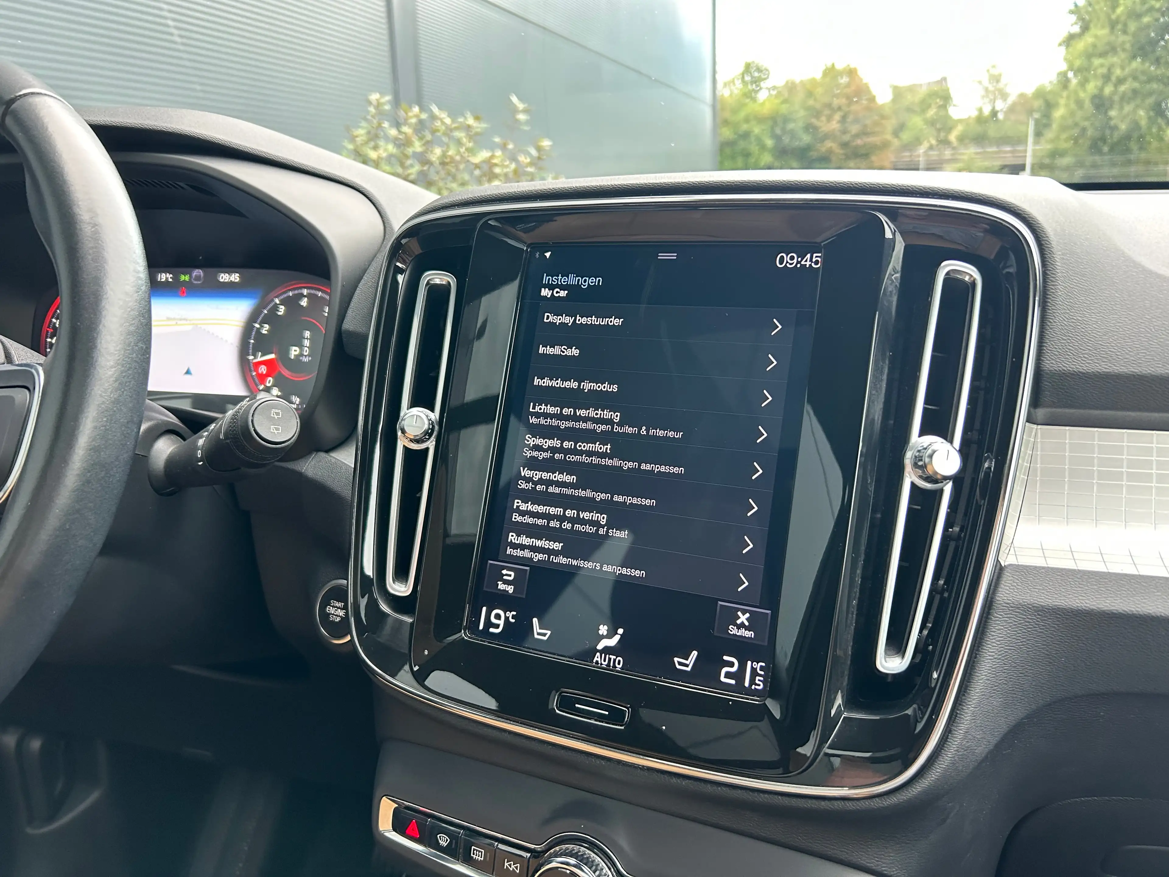 Volvo XC40 2.0 T4 Inscription | Panoramadak | Harman/Kardon | — photo 27