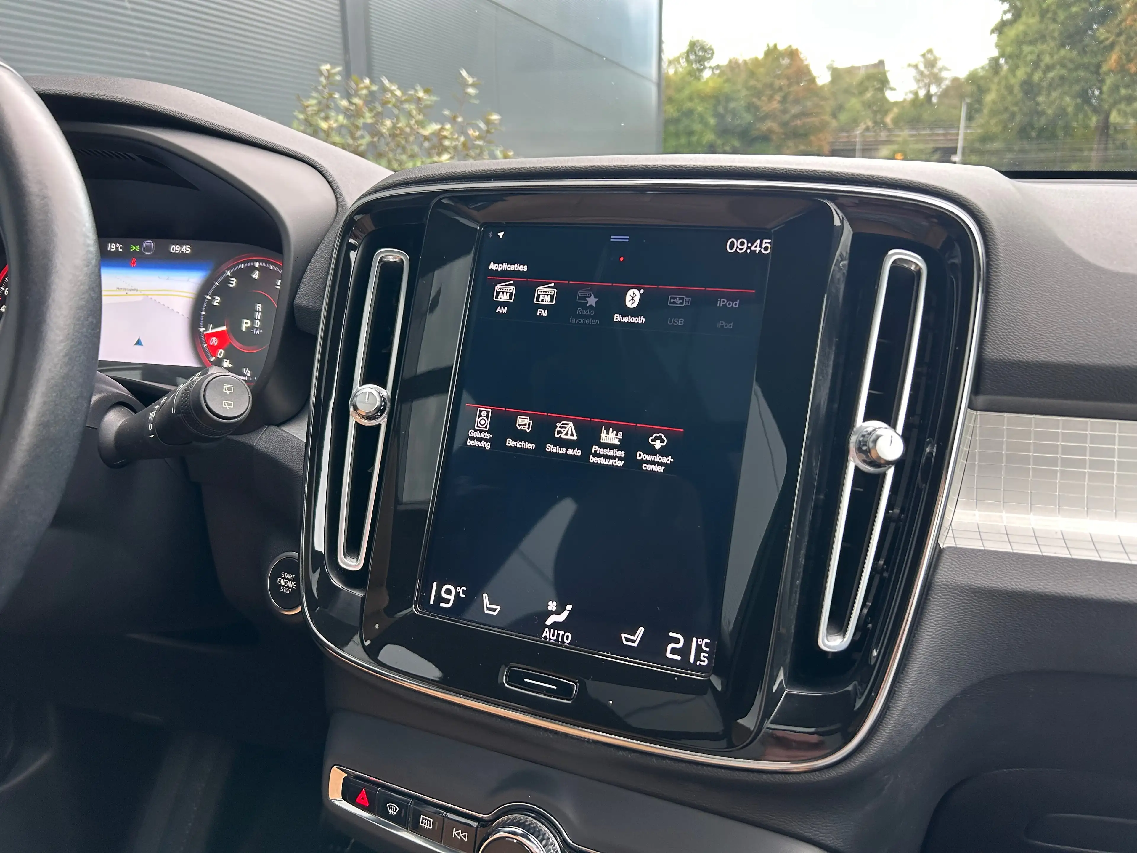 Volvo XC40 2.0 T4 Inscription | Panoramadak | Harman/Kardon | — photo 24
