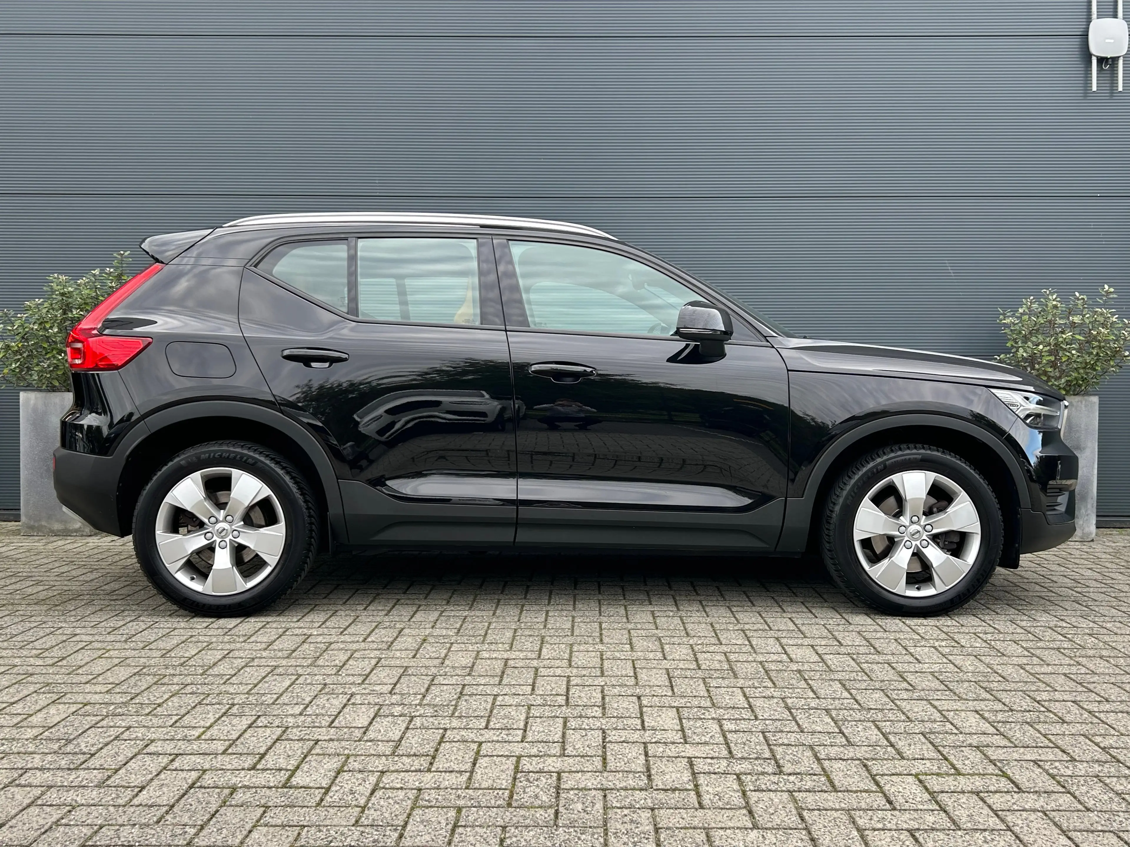 Volvo XC40 2.0 T4 Inscription | Panoramadak | Harman/Kardon | — photo 3