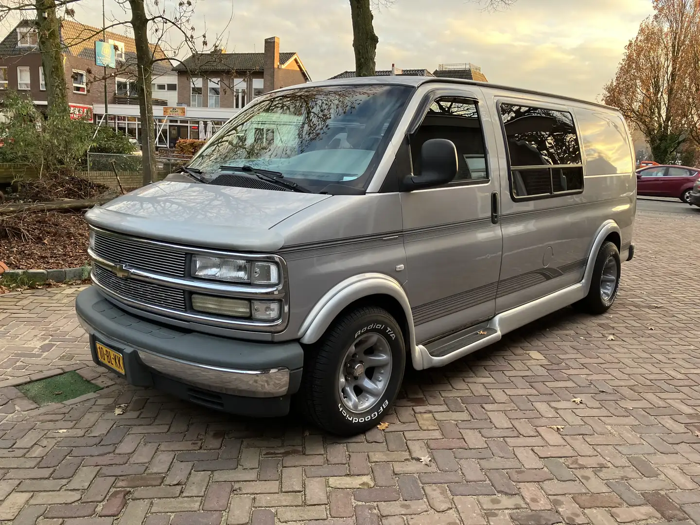 Chevrolet Express G21 5.7 Gris - 1