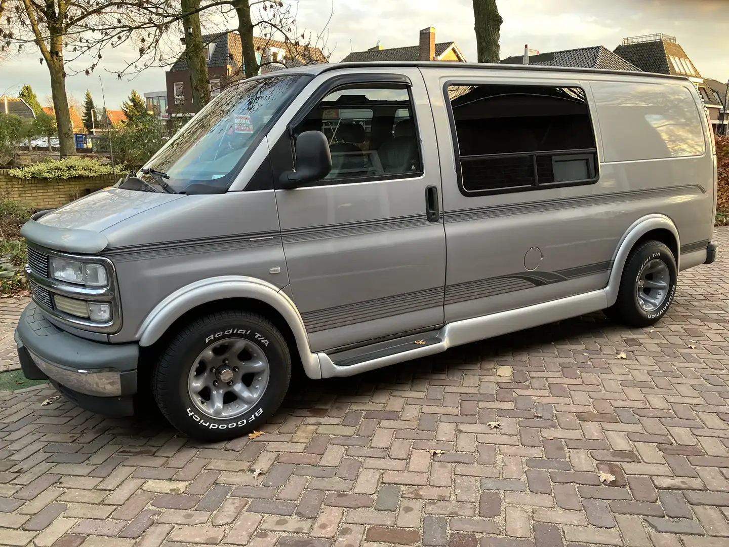 Chevrolet Express G21 5.7 Gris - 2