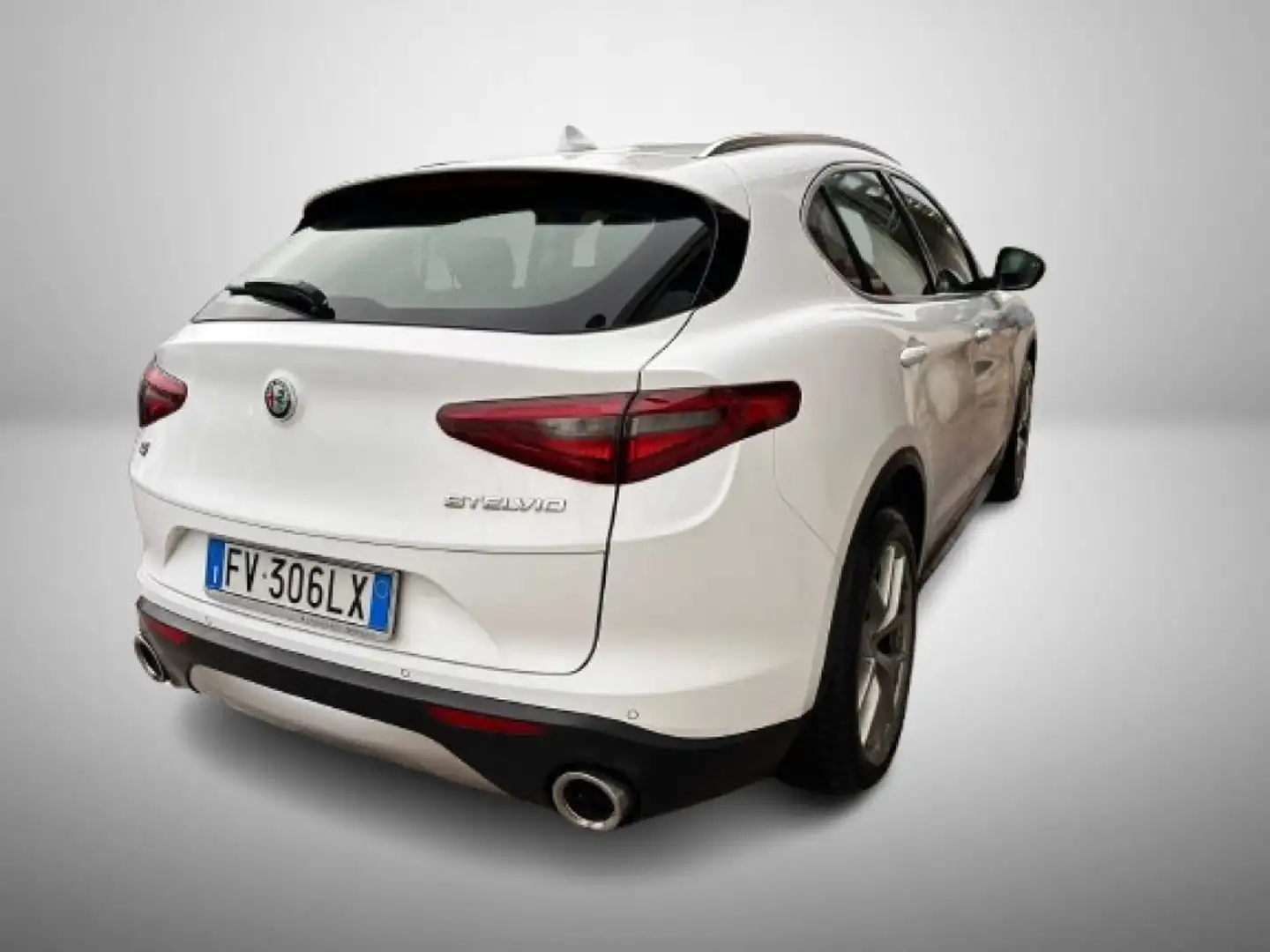 Alfa Romeo Stelvio 2.2 Turbodiesel 190 CV AT8 Q4 Executive Bianco - 2