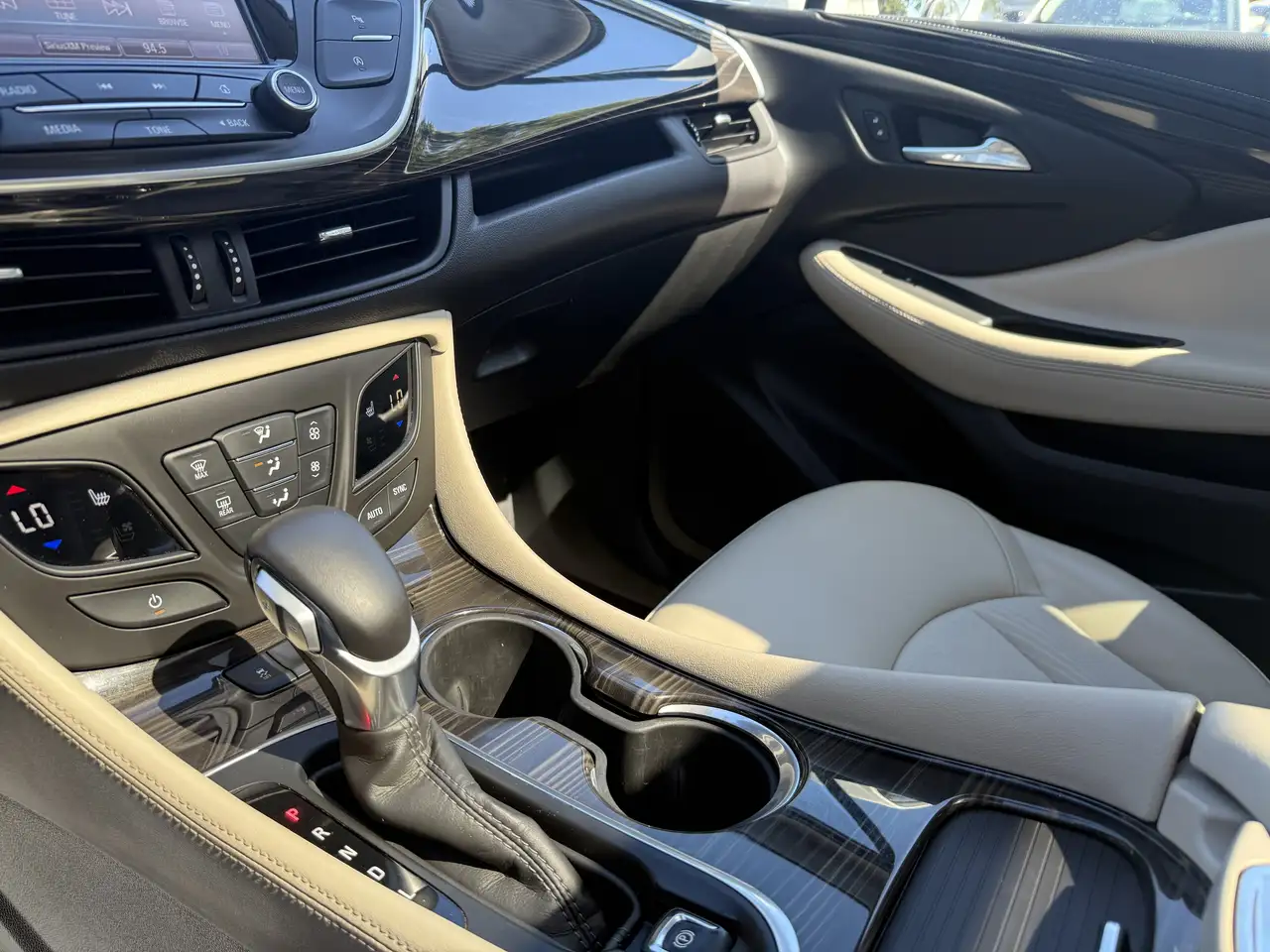 Buick Envision photo Buick Envision
