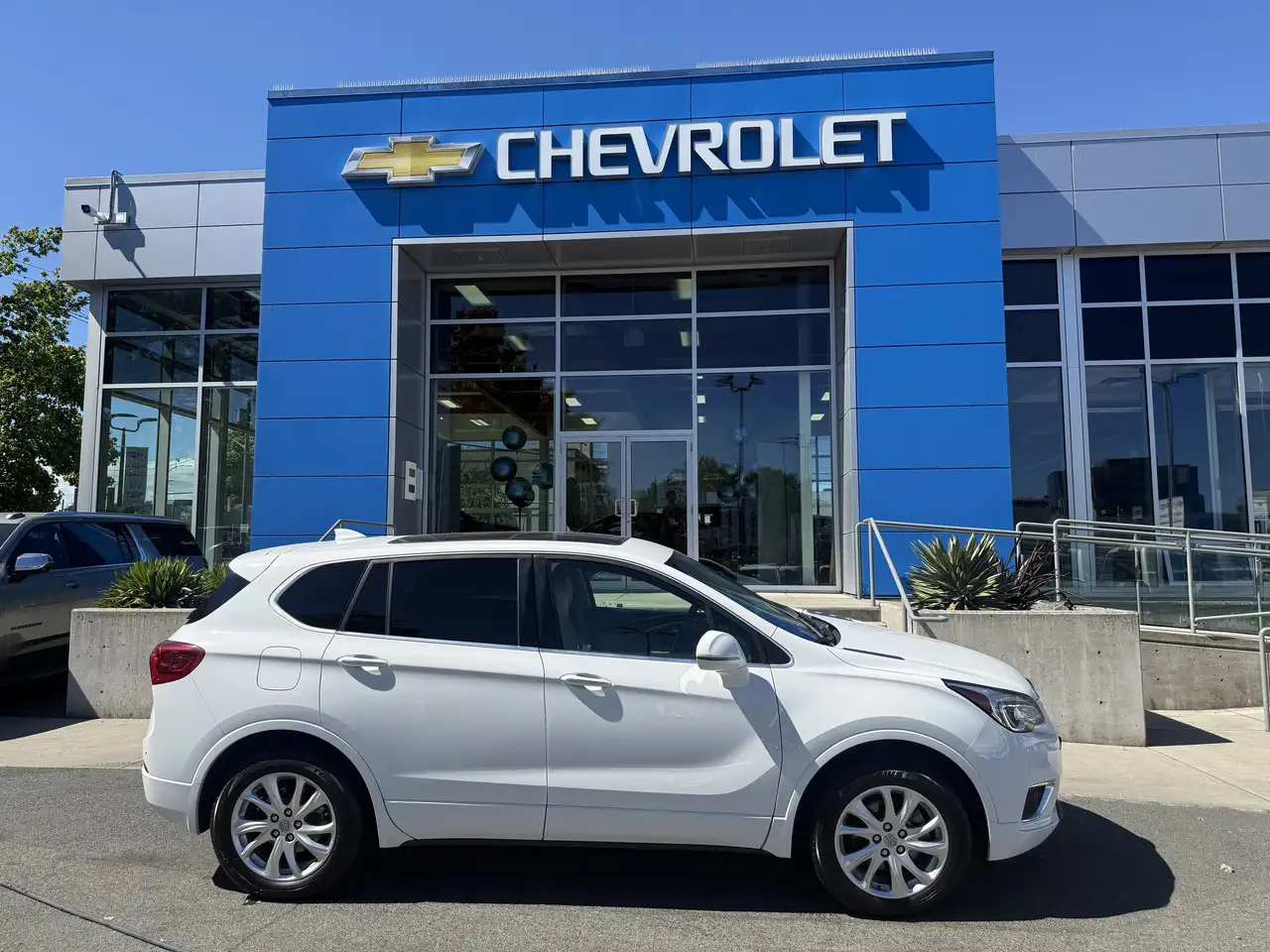 Buick Envision photo Buick Envision