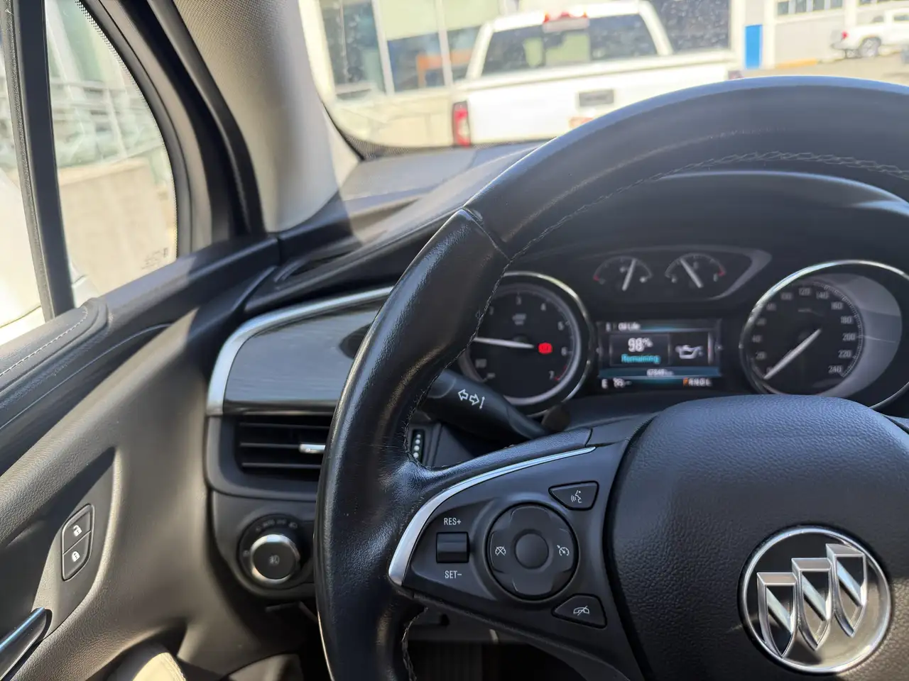 Buick Envision photo Buick Envision