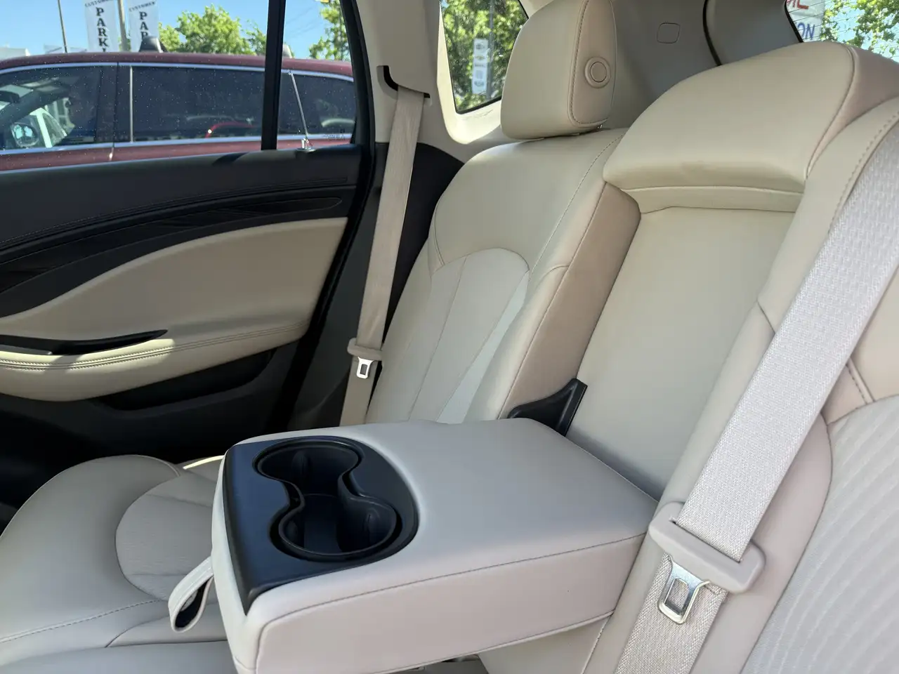 Buick Envision photo Buick Envision