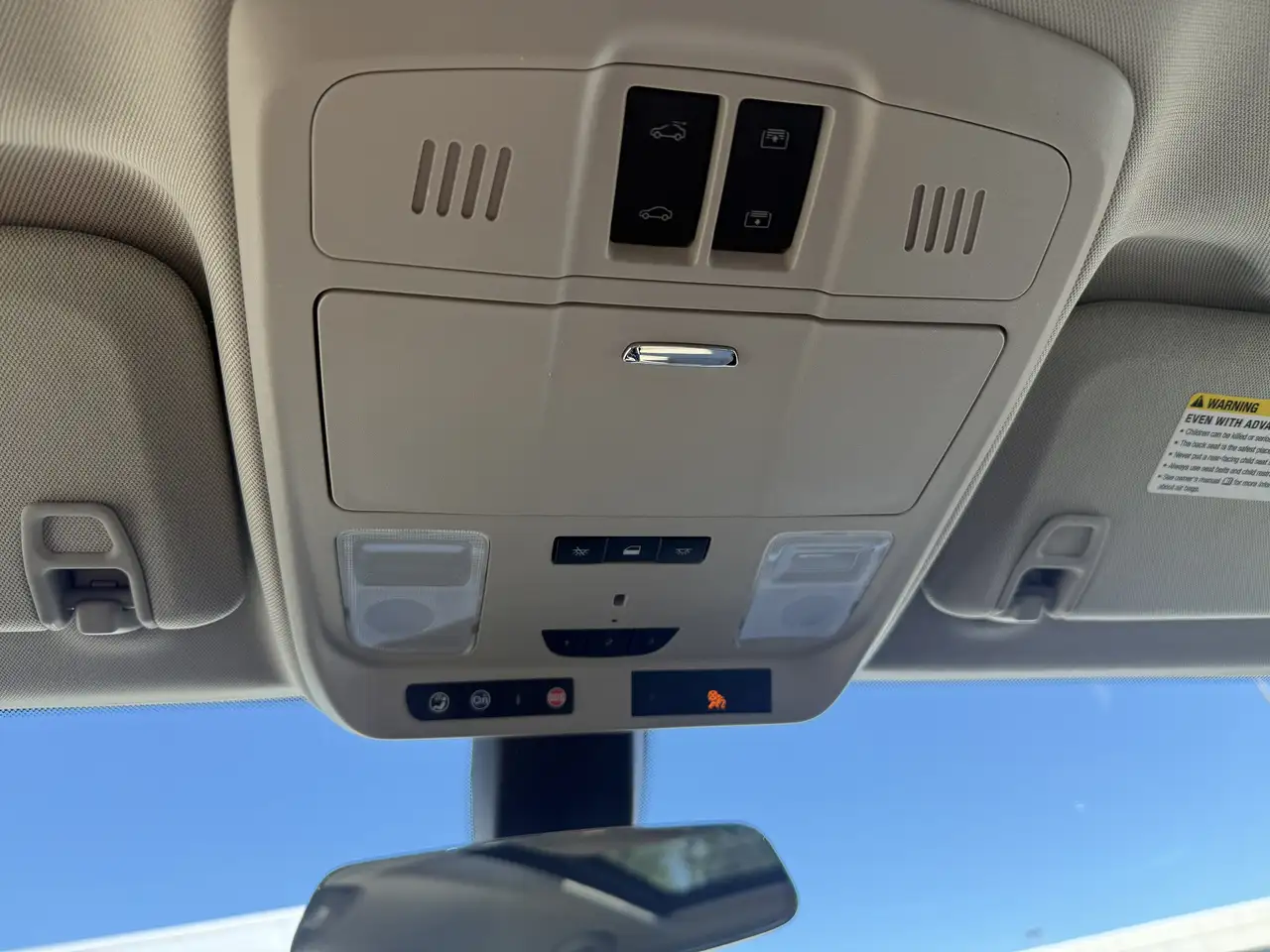 Buick Envision photo Buick Envision