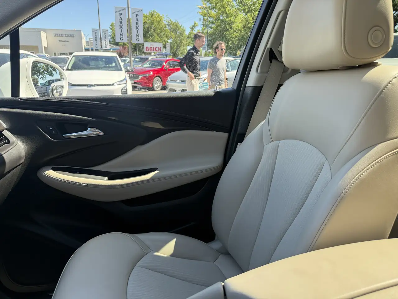 Buick Envision photo Buick Envision