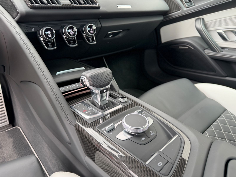 Audi R8 Coupe 5.2 V10 Performance !Carbon, Exclusive! — photo 11