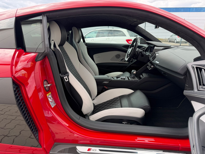 Audi R8 Coupe 5.2 V10 Performance !Carbon, Exclusive! — photo 15