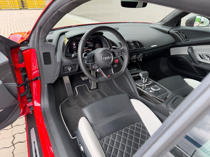 Audi R8 Coupe 5.2 V10 Performance !Carbon, Exclusive! — photo 6