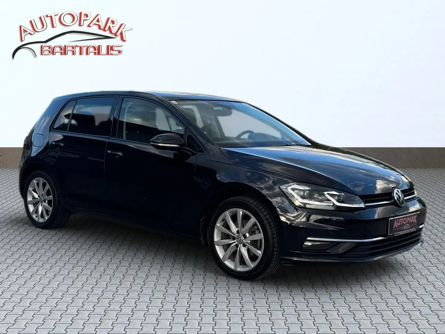 Volkswagen Golf Highline 1,6TDI DSG**PAN**SHZ**NAVI**LED**VIRTU** Schwarz - 2