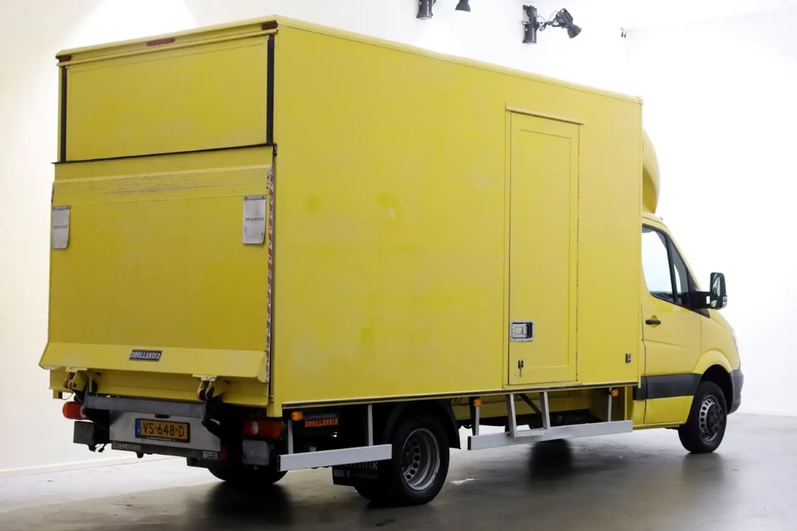 Mercedes-Benz Sprinter 513 CDI 130pk E6 7G Automaat Bakwagen met laadklep Geel - 2