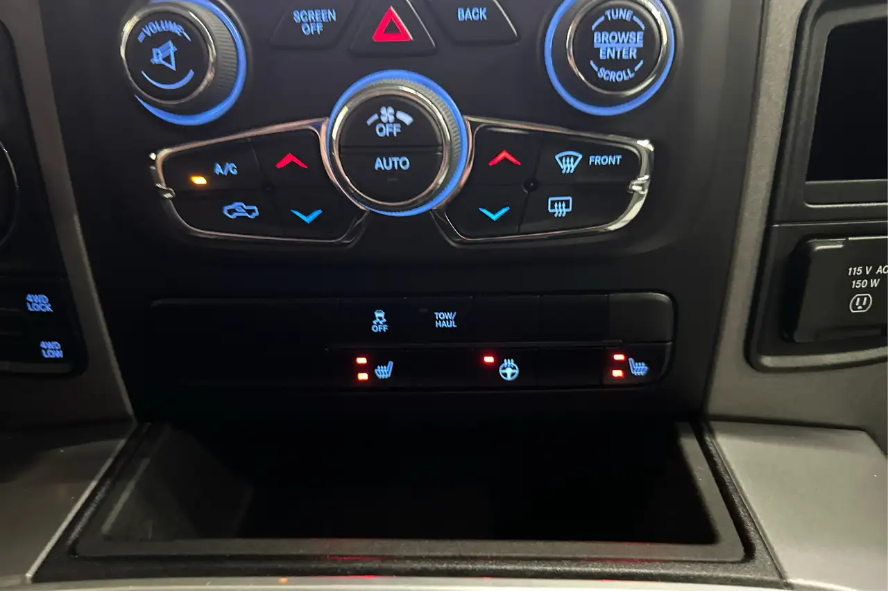 RAM 1500 снимка RAM 1500
