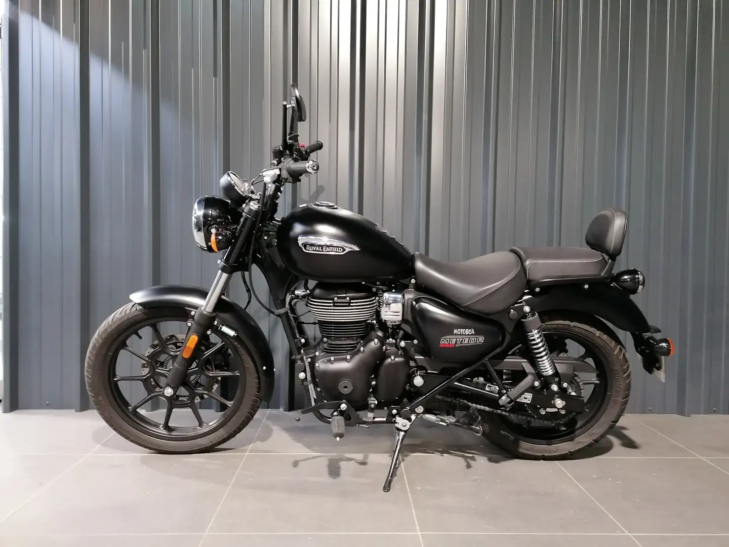 Royal Enfield Meteor 350 - 2