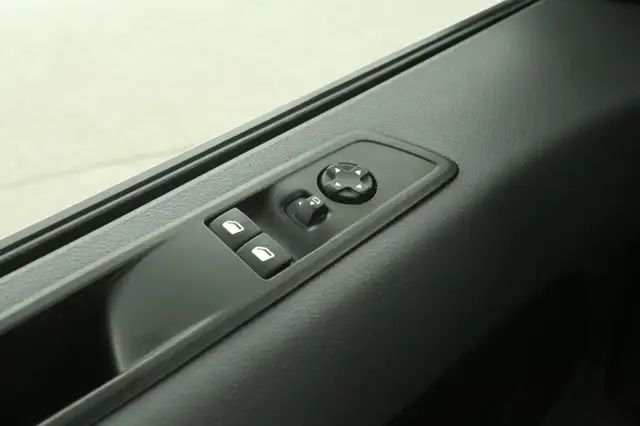 Opel Vivaro-E view 21